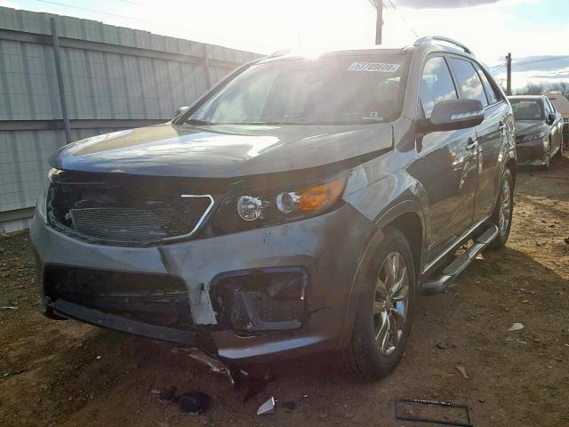 5XYKWDA23CG194813 - 2012 KIA SORENTO SX GRAY photo 2