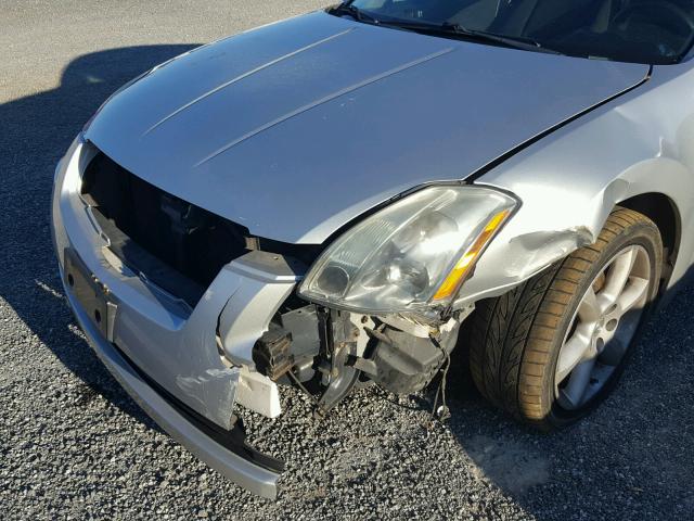 1N4BA41E54C804439 - 2004 NISSAN MAXIMA SE SILVER photo 9