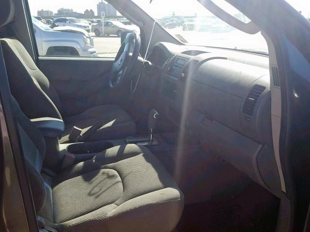 1N6AD07U66C416558 - 2006 NISSAN FRONTIER C GRAY photo 5