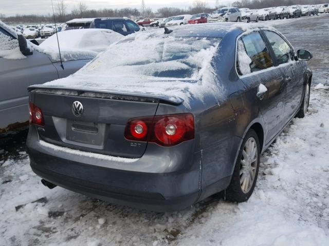 3VWRJ71K29M004426 - 2009 VOLKSWAGEN JETTA WOLF GRAY photo 4