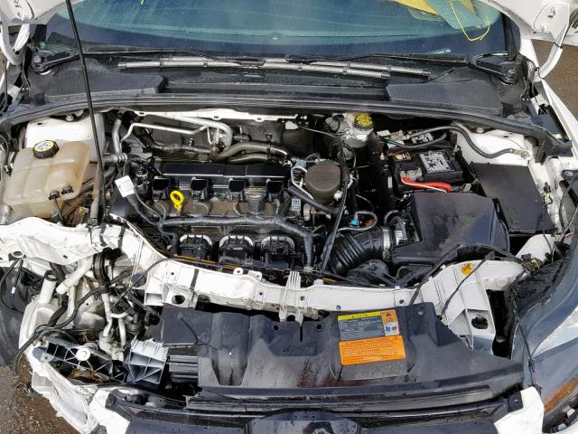 1FAHP3N29CL285252 - 2012 FORD FOCUS TITA WHITE photo 7