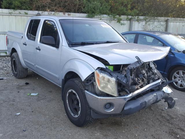 1N6AD07W98C416316 - 2008 NISSAN FRONTIER C SILVER photo 1