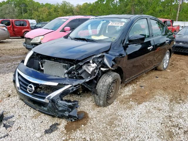 3N1CN7AP3JL869086 - 2018 NISSAN VERSA S BLACK photo 2