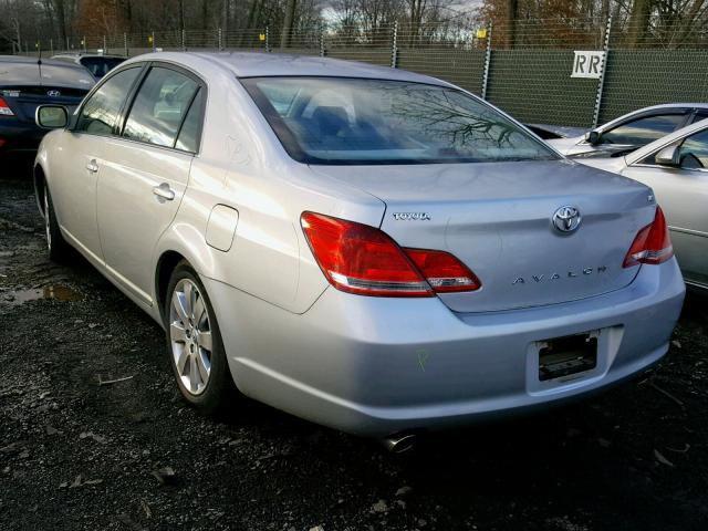 4T1BK36B06U088509 - 2006 TOYOTA AVALON XL SILVER photo 3