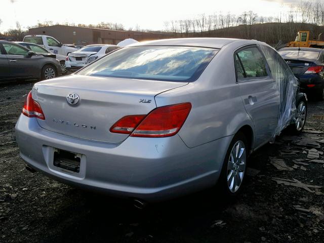 4T1BK36B06U088509 - 2006 TOYOTA AVALON XL SILVER photo 4