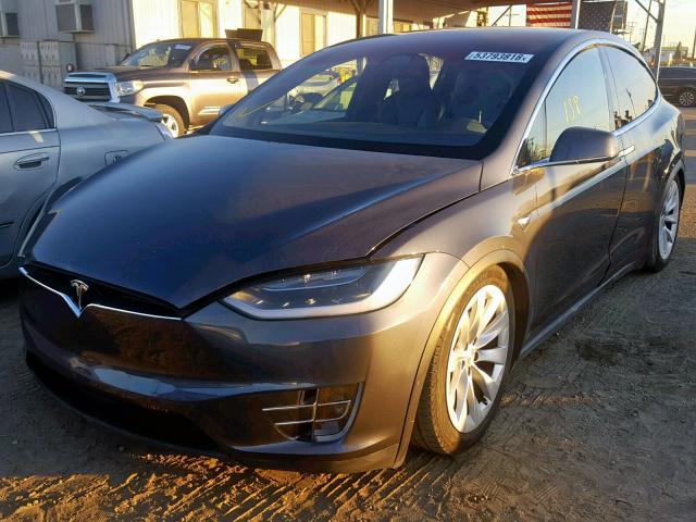 5YJXCBE27HF034820 - 2017 TESLA MODEL X GRAY photo 2