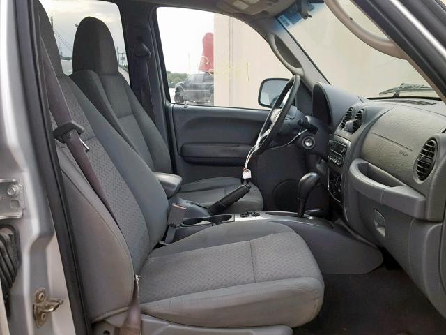 1J4GL38KX5W501599 - 2005 JEEP LIBERTY RE GRAY photo 5