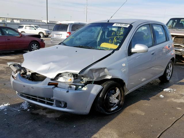 KL1TD66686B648013 - 2006 CHEVROLET AVEO BASE Gümüş foto 2