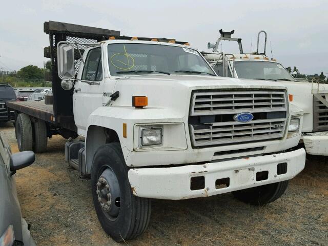 1FDPF70H4HVA60997 - 1987 FORD F700 WHITE photo 1