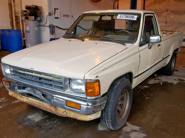 JT4RN55P3J7028282 - 1988 TOYOTA PICKUP 1/2 BEIGE photo 2