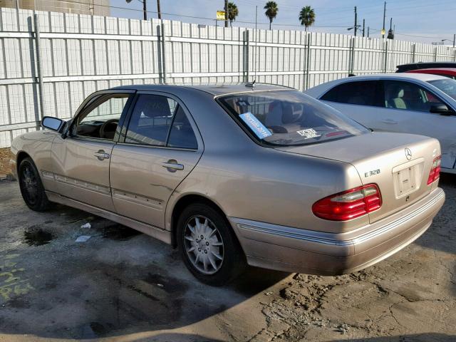 WDBJF65J51B209066 - 2001 MERCEDES-BENZ E 320 CREAM photo 3