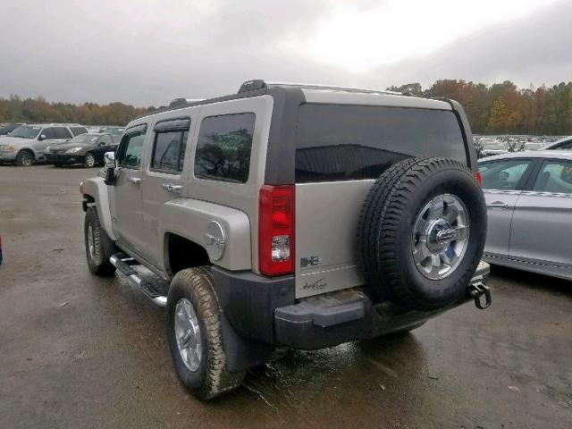 5GTDN136X68145820 - 2006 HUMMER H3 TAN photo 3