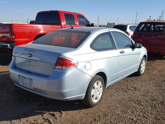 1FAHP32N38W281010 - 2008 FORD FOCUS S/SE BLUE photo 4