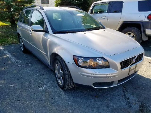 YV1MJ682952066513 - 2005 VOLVO V50 T5 SILVER photo 1