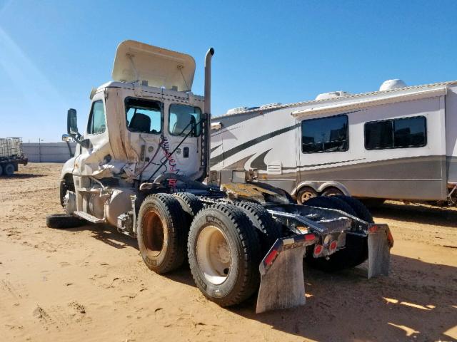 1FUJGEDV6CSBJ0591 - 2012 FREIGHTLINER CASCADIA 1 WHITE photo 3