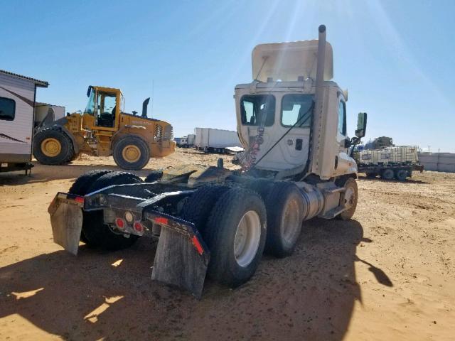 1FUJGEDV6CSBJ0591 - 2012 FREIGHTLINER CASCADIA 1 WHITE photo 4