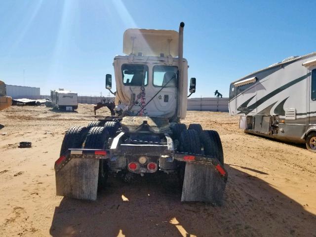 1FUJGEDV6CSBJ0591 - 2012 FREIGHTLINER CASCADIA 1 WHITE photo 6