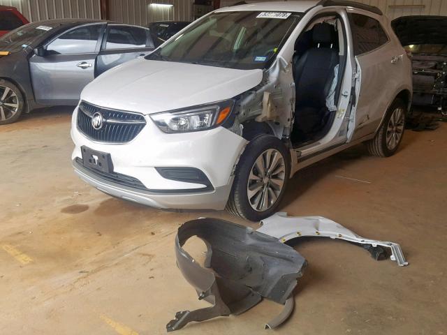 KL4CJASB9JB632221 - 2018 BUICK ENCORE PRE WHITE photo 2