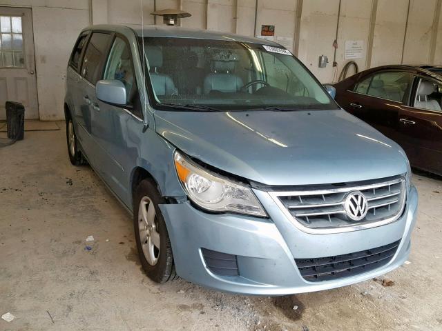 2V4RW3D15AR272244 - 2010 VOLKSWAGEN ROUTAN SE BLUE photo 1