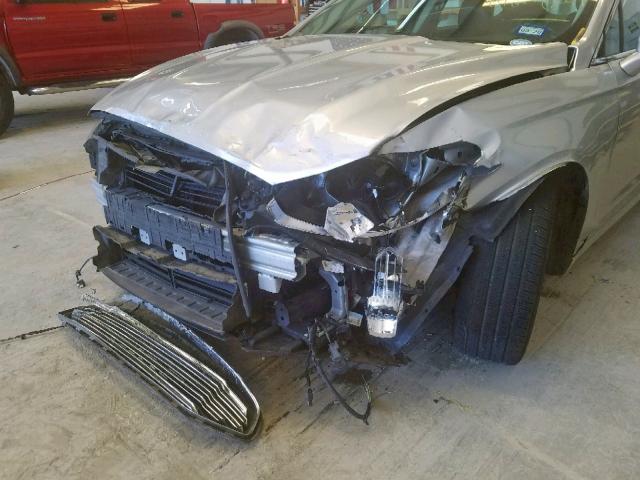 1FA6P0HDXE5399657 - 2014 FORD FUSION SE SILVER photo 9