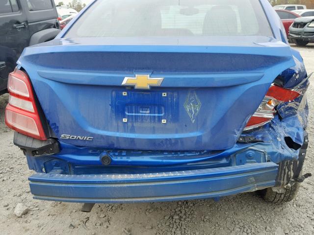 1G1JB5SH1J4108533 - 2018 CHEVROLET SONIC LS BLUE photo 9