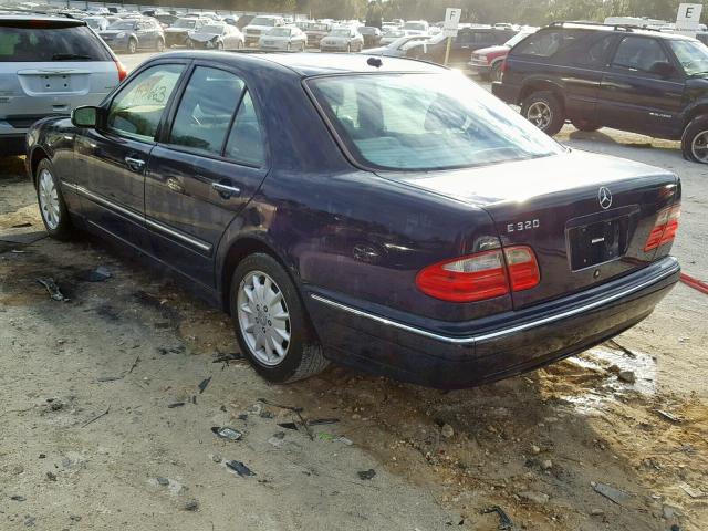 WDBJF65J61B261192 - 2001 MERCEDES-BENZ E 320 BLUE photo 3