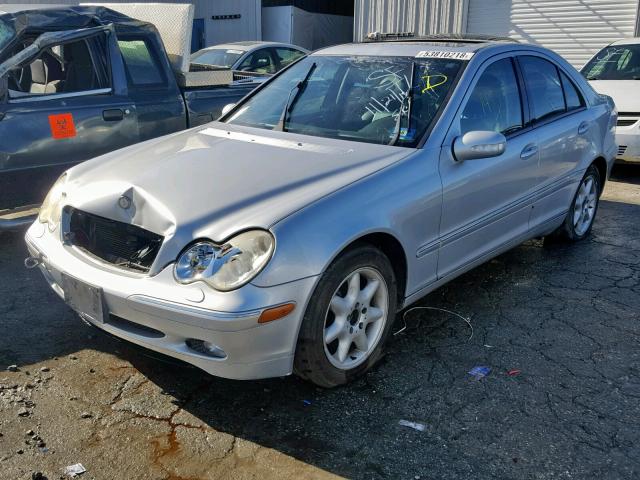 WDBRF84J73F373592 - 2003 MERCEDES-BENZ C 320 4MAT SILVER photo 2