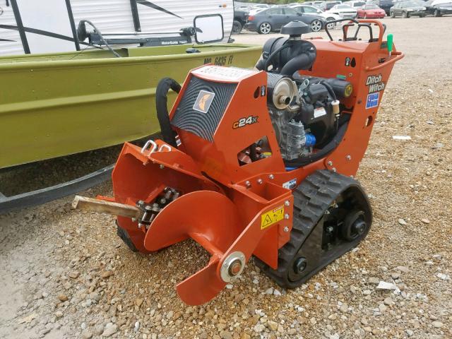 DWPC24XAEJ0001214 - 2018 DITCH WITCH C24XA ORANGE photo 2