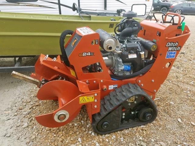 DWPC24XAEJ0001214 - 2018 DITCH WITCH C24XA ORANGE photo 5