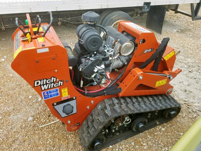 DWPC24XAEJ0001214 - 2018 DITCH WITCH C24XA ORANGE photo 6