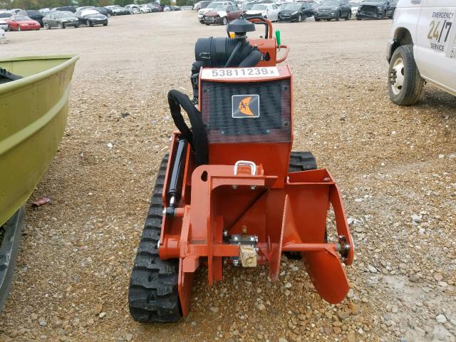 DWPC24XAEJ0001214 - 2018 DITCH WITCH C24XA ORANGE photo 9