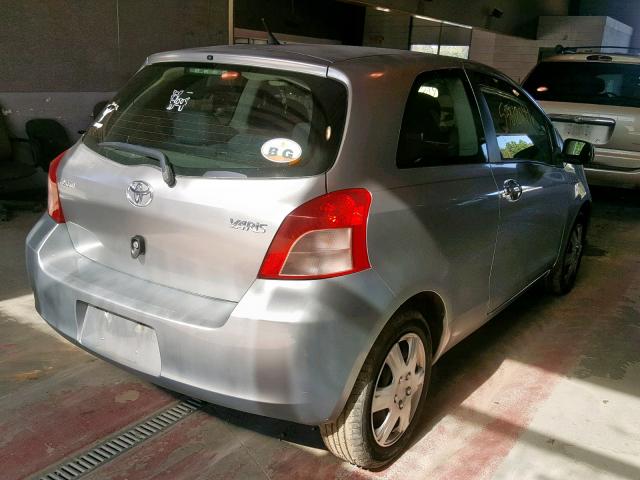 JTDJT923475078107 - 2007 TOYOTA YARIS GRAY photo 4