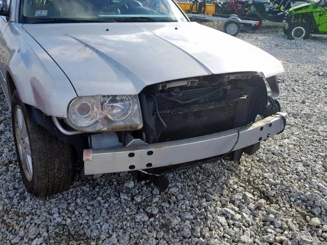 2C3LK63H16H149991 - 2006 CHRYSLER 300C SILVER photo 9