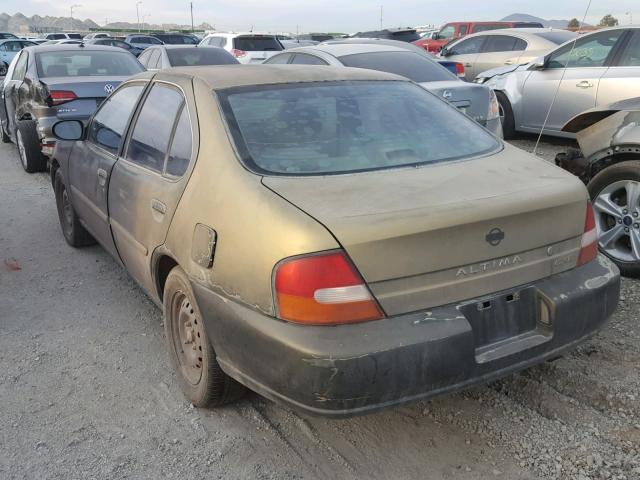 1N4DL01D4WC178579 - 1998 NISSAN ALTIMA XE GREEN photo 3