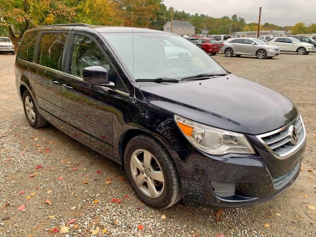 2V4RW3DG3BR691246 - 2011 VOLKSWAGEN ROUTAN SE BLACK photo 1