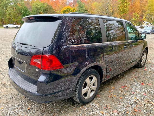 2V4RW3DG3BR691246 - 2011 VOLKSWAGEN ROUTAN SE BLACK photo 3