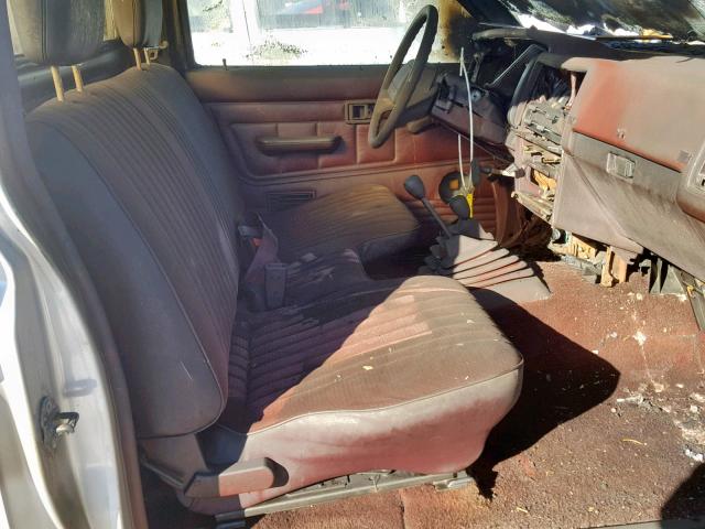 1N6SD11Y9LC366627 - 1990 NISSAN D21 SHORT SILVER photo 5