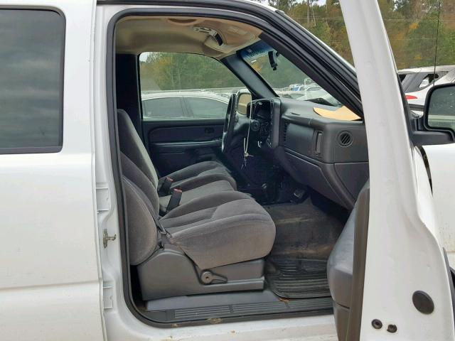 2GTEK13VX61241932 - 2006 GMC NEW SIERRA WHITE photo 5