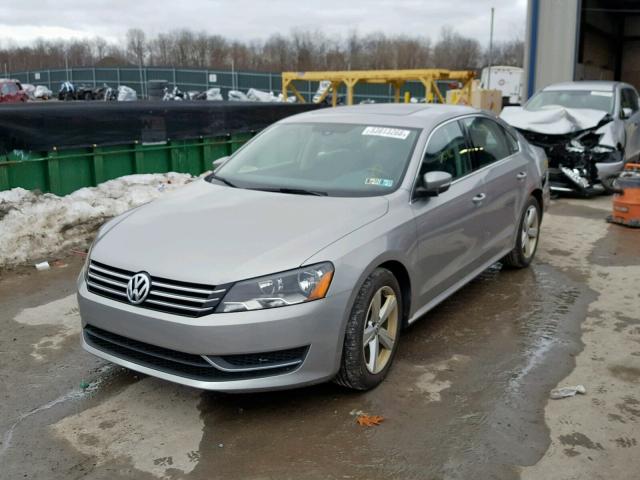 1VWBP7A31DC122714 - 2013 VOLKSWAGEN PASSAT SE SILVER photo 2