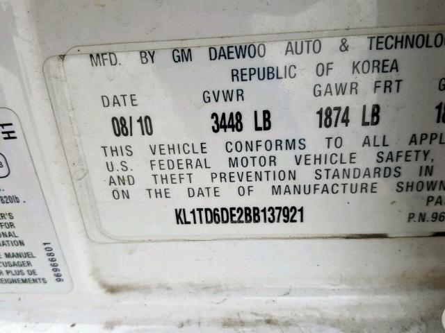 KL1TD6DE2BB137921 - 2011 CHEVROLET AVEO LS WHITE photo 10