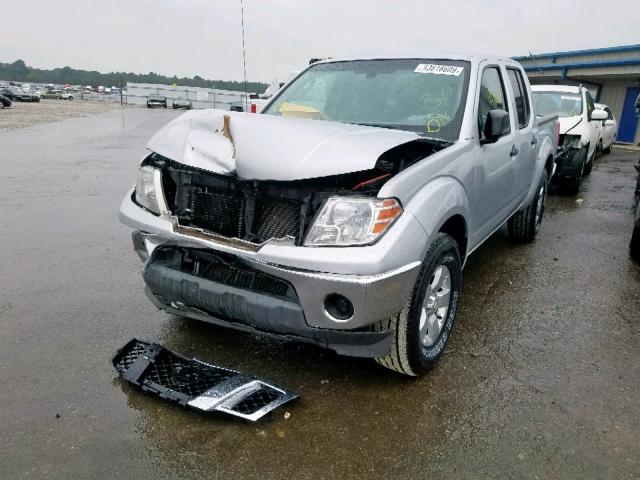 1N6AD0ER8AC440691 - 2010 NISSAN FRONTIER C SILVER photo 2