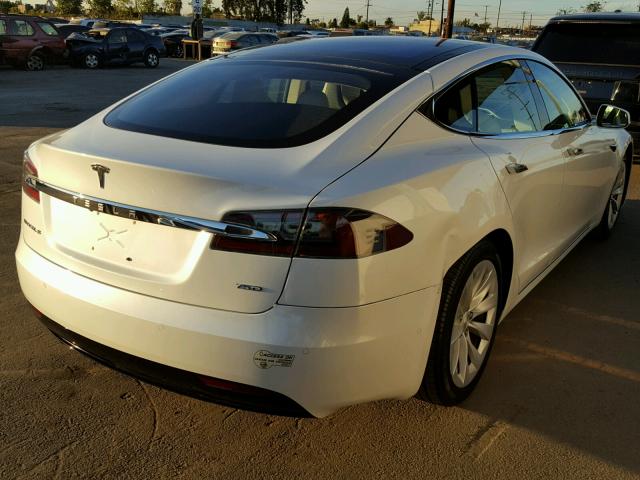 5YJSA1E22HF230707 - 2017 TESLA MODEL S WHITE photo 4