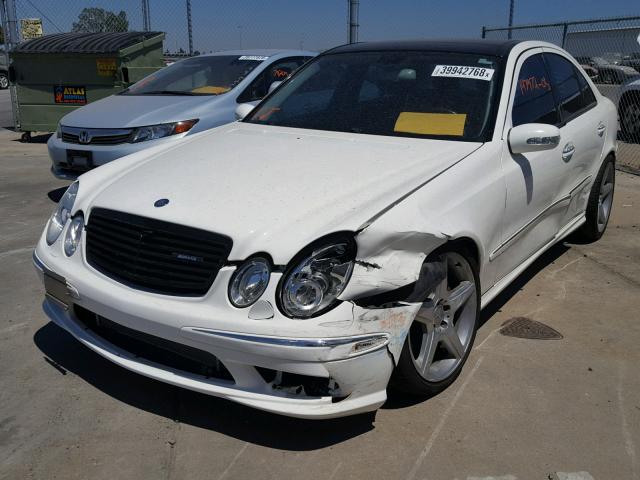 WDBUF76J15A705270 - 2005 MERCEDES-BENZ E 55 AMG WHITE photo 2