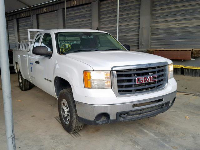 1GTHC29K58E120871 - 2008 GMC SIERRA C25 WHITE photo 1