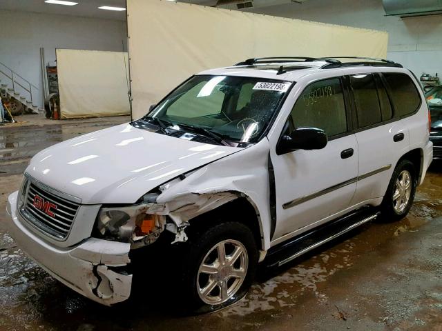 1GKDS13S682225106 - 2008 GMC ENVOY WHITE photo 2