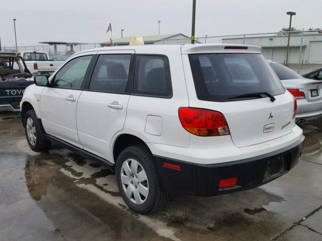 JA4LX31G13U092684 - 2003 MITSUBISHI OUTLANDER WHITE photo 3