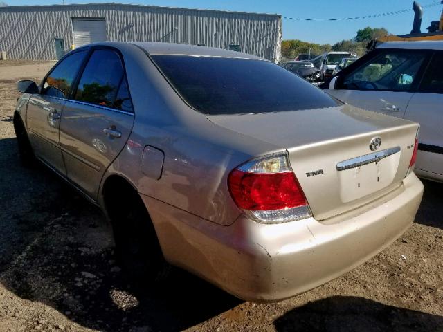 4T1BE32K05U527431 - 2005 TOYOTA CAMRY LE GOLD photo 3