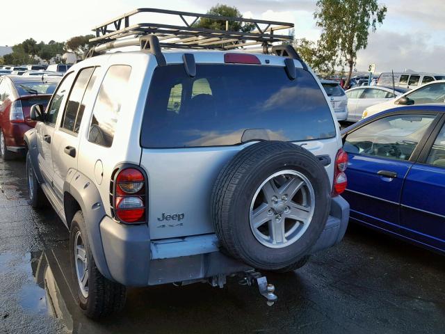 1J4GL38K75W575577 - 2005 JEEP LIBERTY RE SILVER photo 3