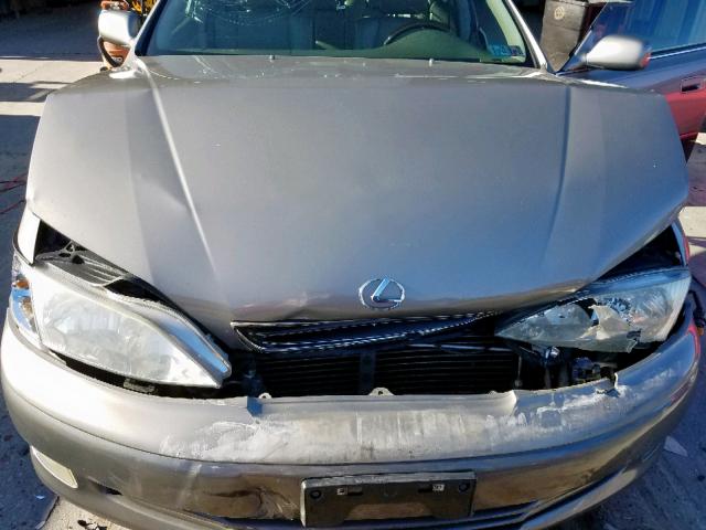 JT8BF28G410328669 - 2001 LEXUS ES 300 GRAY photo 7