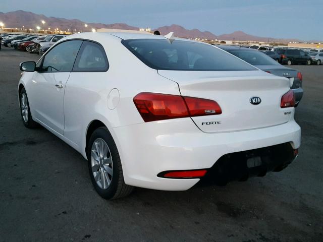 KNAFX6A86F5357480 - 2015 KIA FORTE EX WHITE photo 3